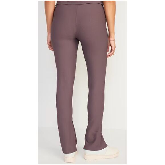 Old Navy Womens Wild Currant Extra High Waisted PowerSoft Ribbed Flare Leggings - Picture 6 of 8